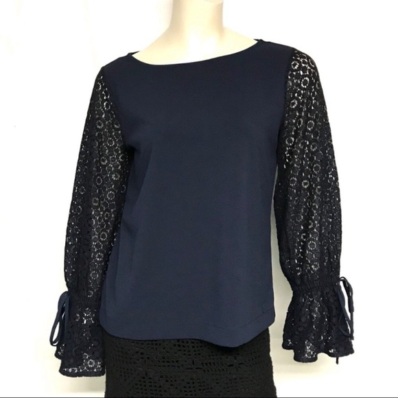 BANANA REPUBLIC Lace Drawstring Sleeve Top - Picture 4 of 9